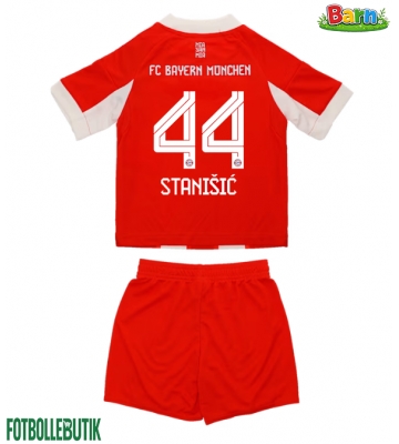 Bayern Munich Josip Stanisic #44 Hemmaställ Barn 2025-26 Kortärmad (+ Korta byxor)